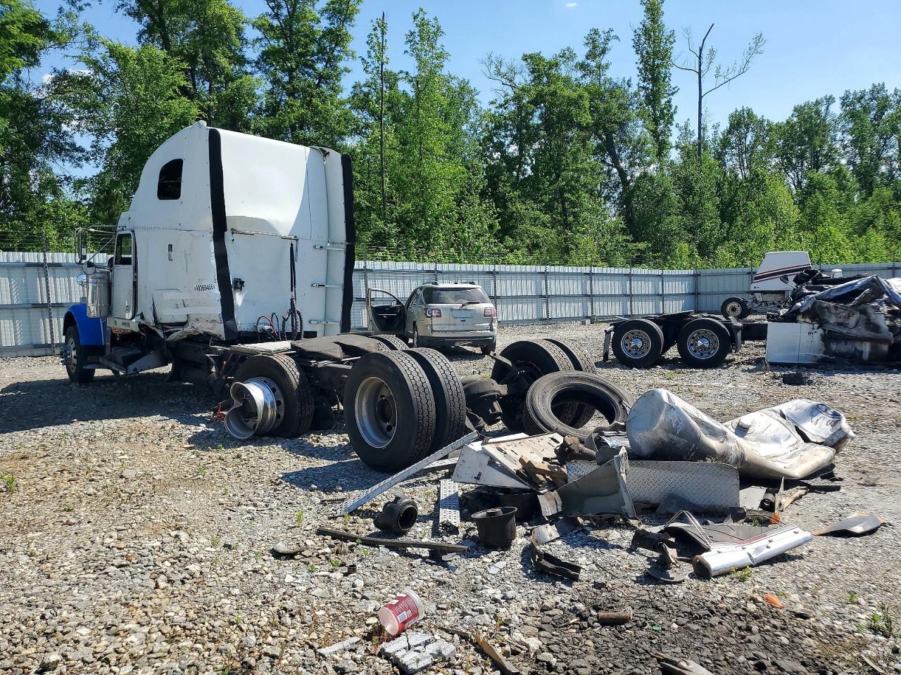 Freightliner Fld132