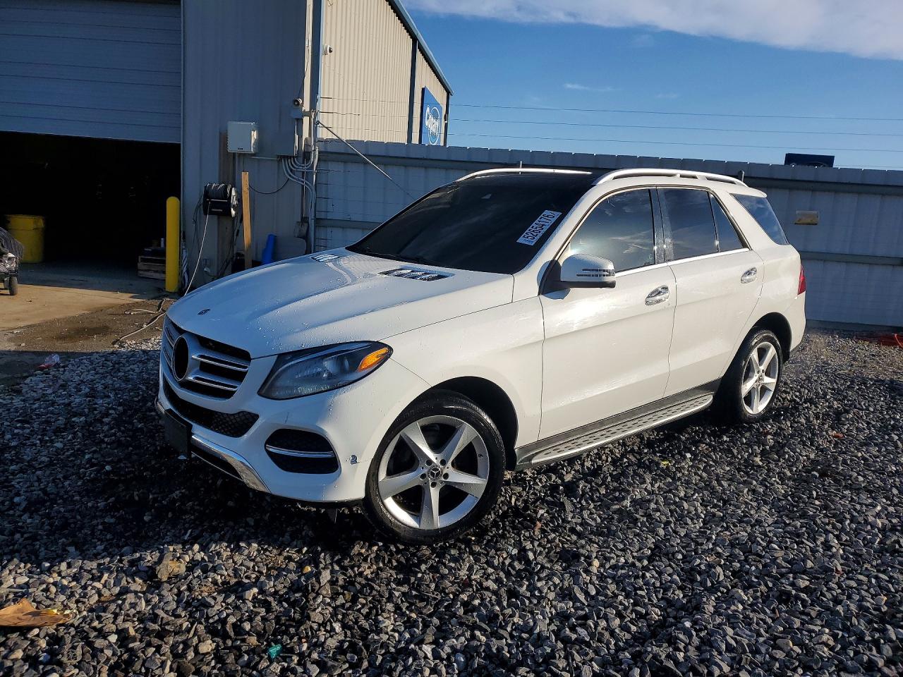 Salvage Mercedes-Benz GLE Image
