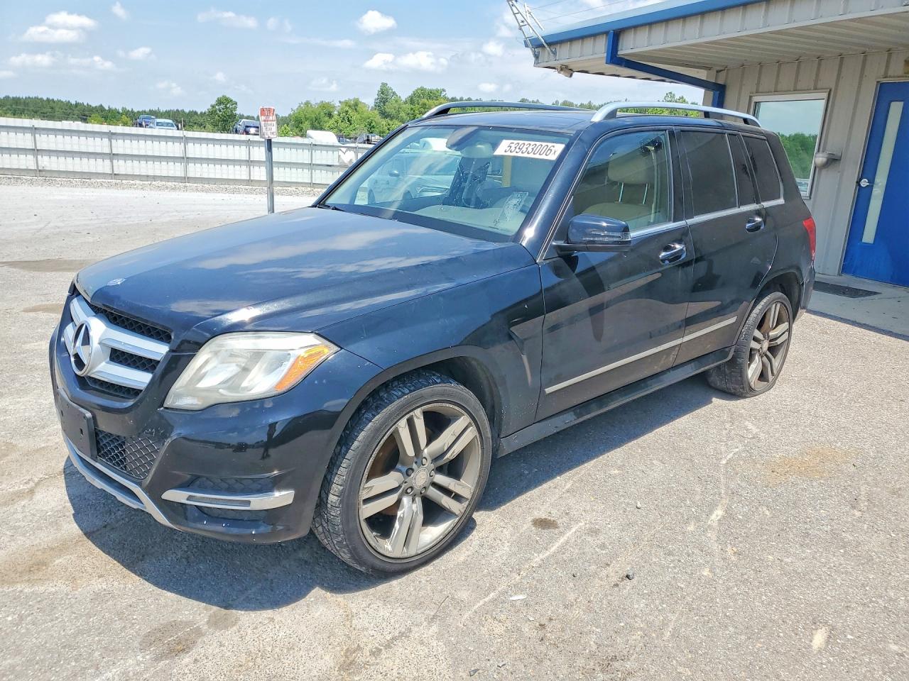 Salvage Mercedes-Benz GLK Image