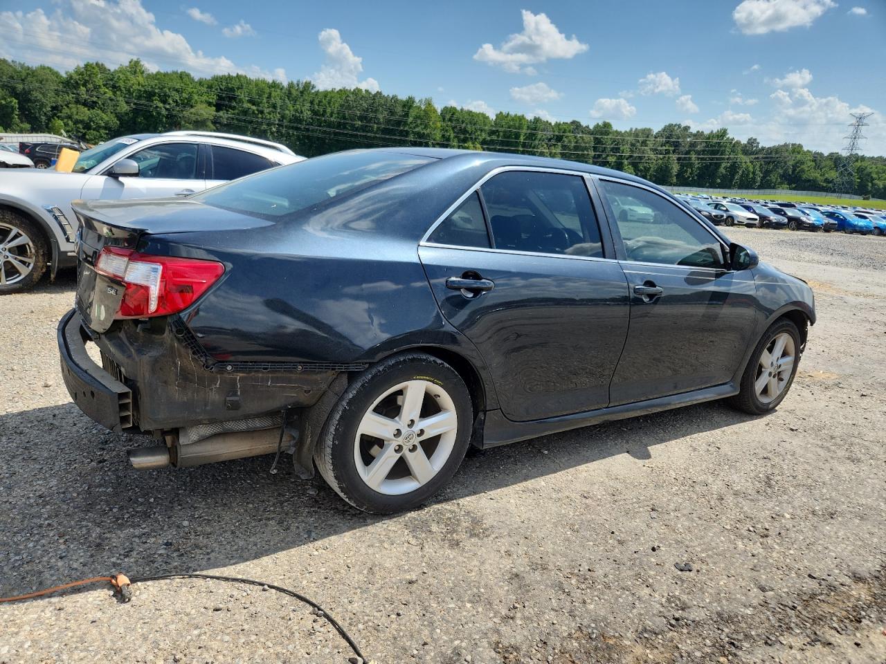 Toyota Camry L