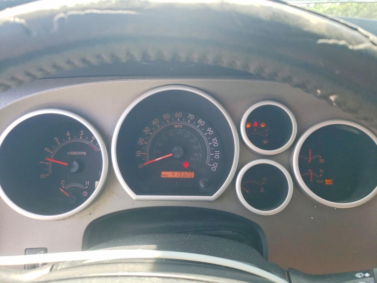 Toyota Sequoia Sr5