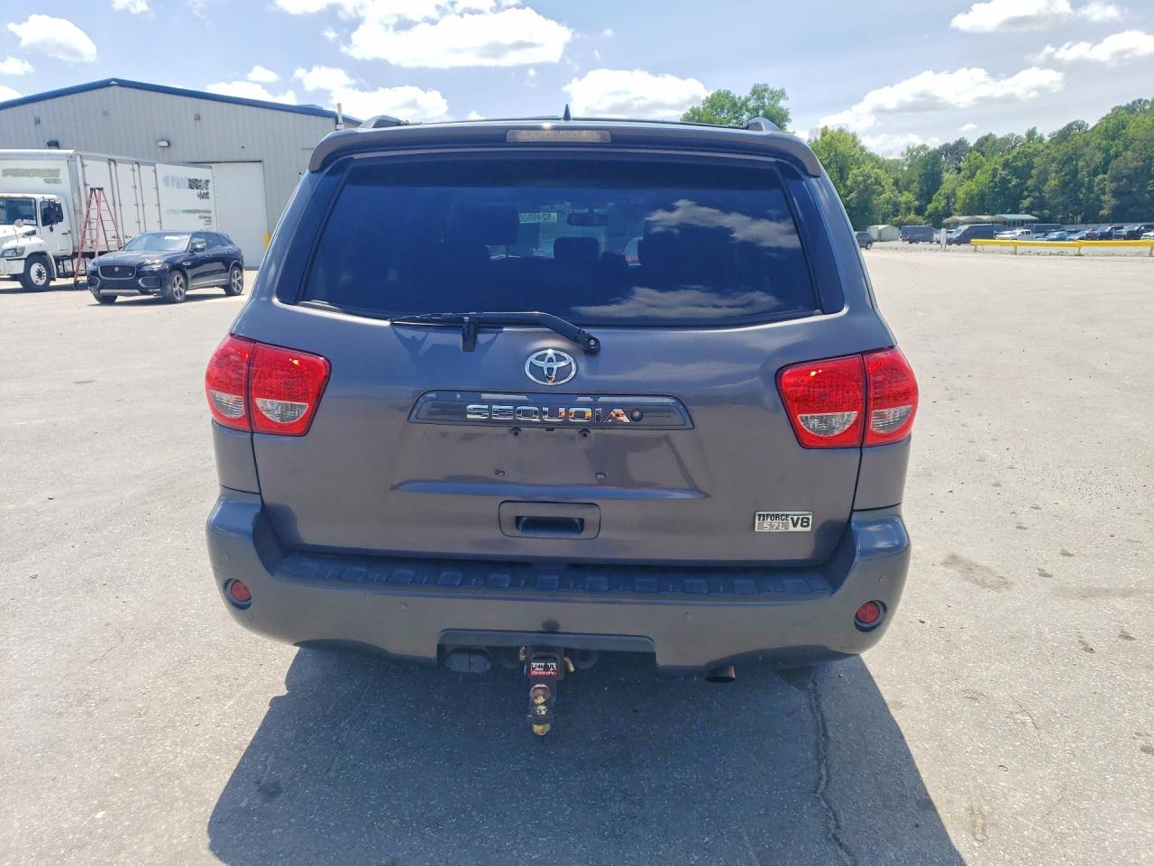 Toyota Sequoia Sr5
