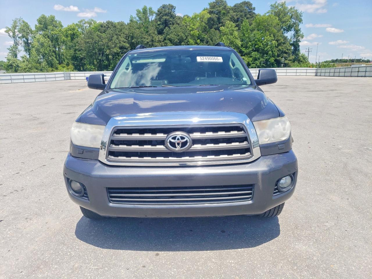 Toyota Sequoia Sr5