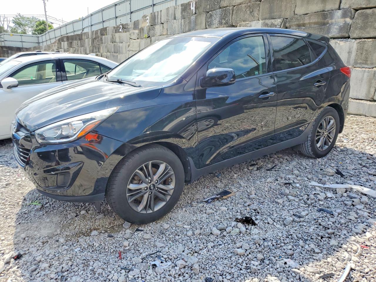 Salvage Hyundai TUCSON Image