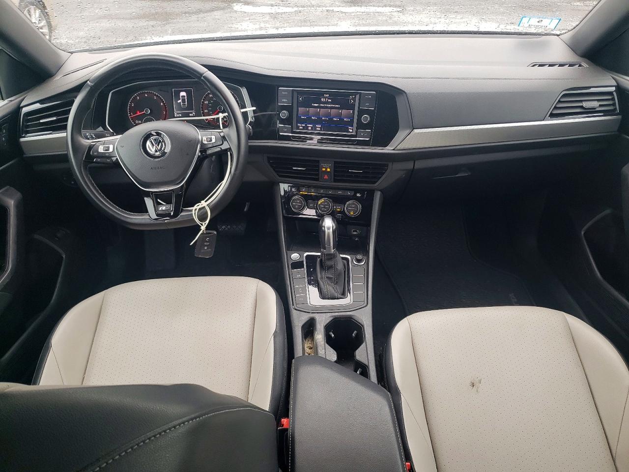 Volkswagen Jetta S