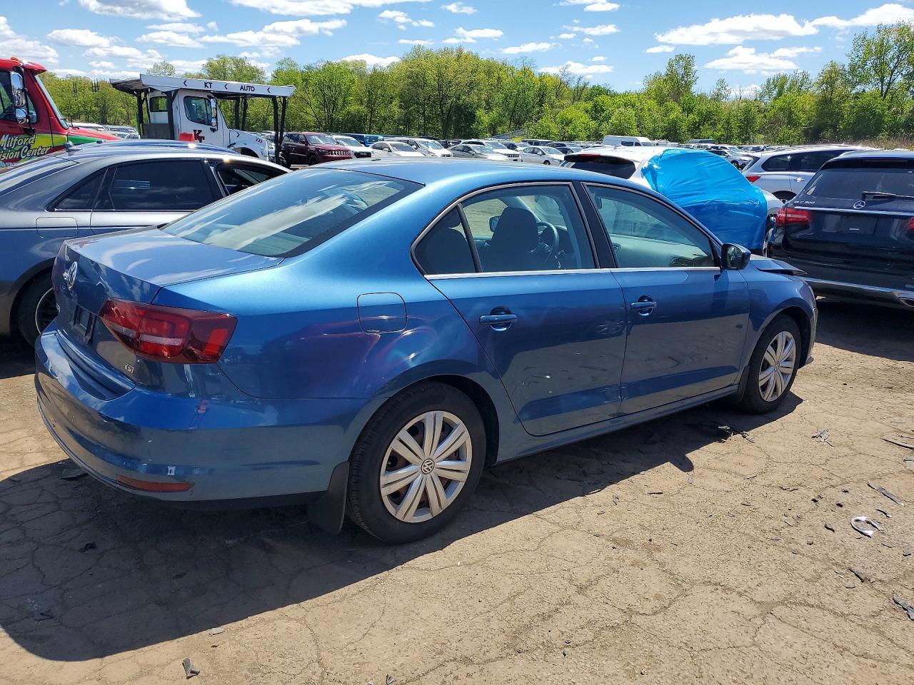 Volkswagen Jetta S