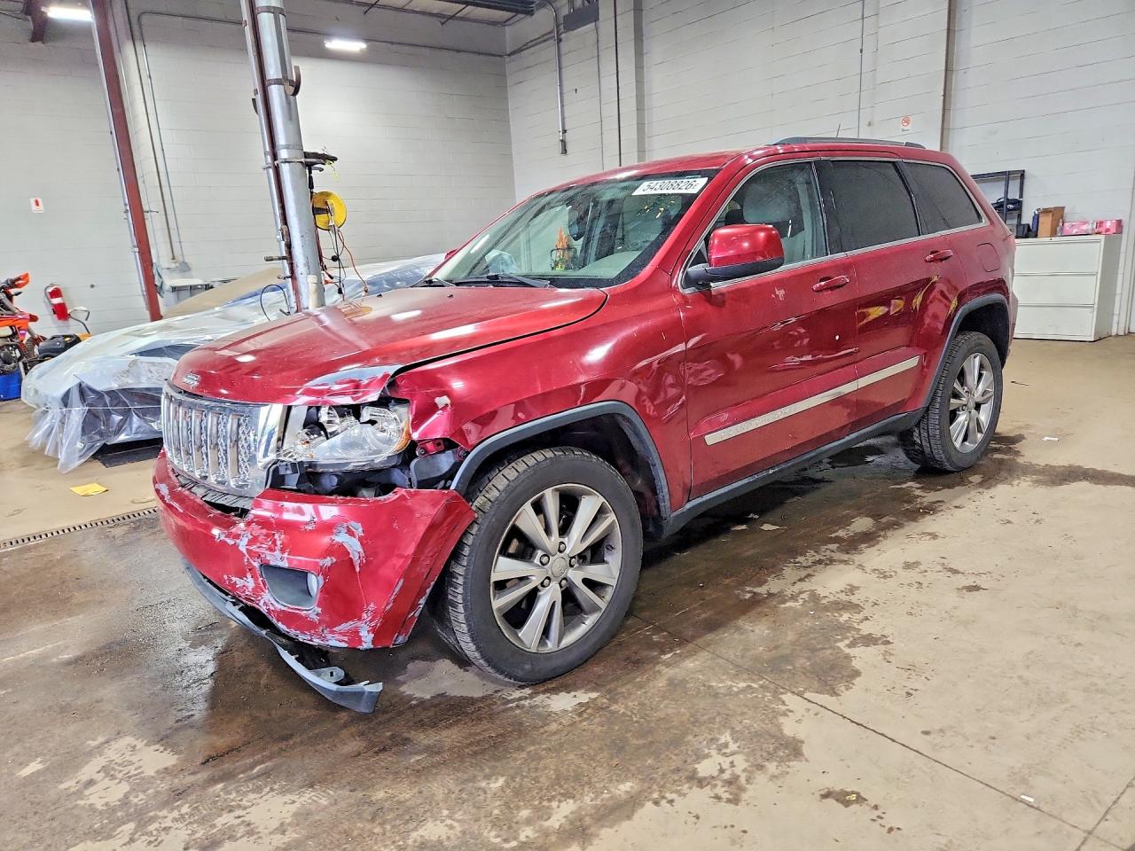 Salvage Jeep Cherokee Image