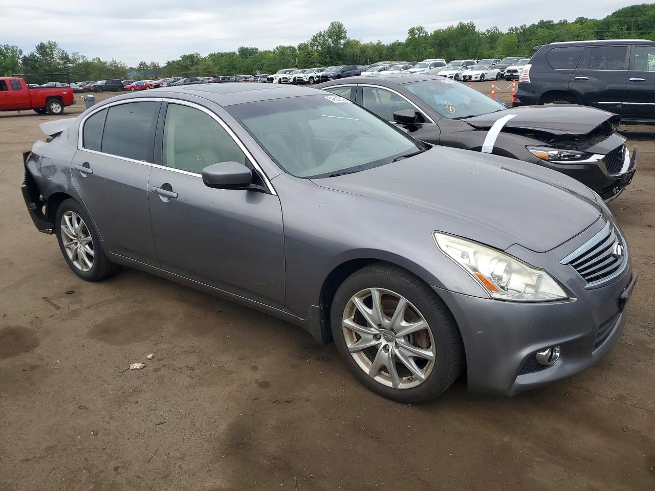 INFINITI G37 X