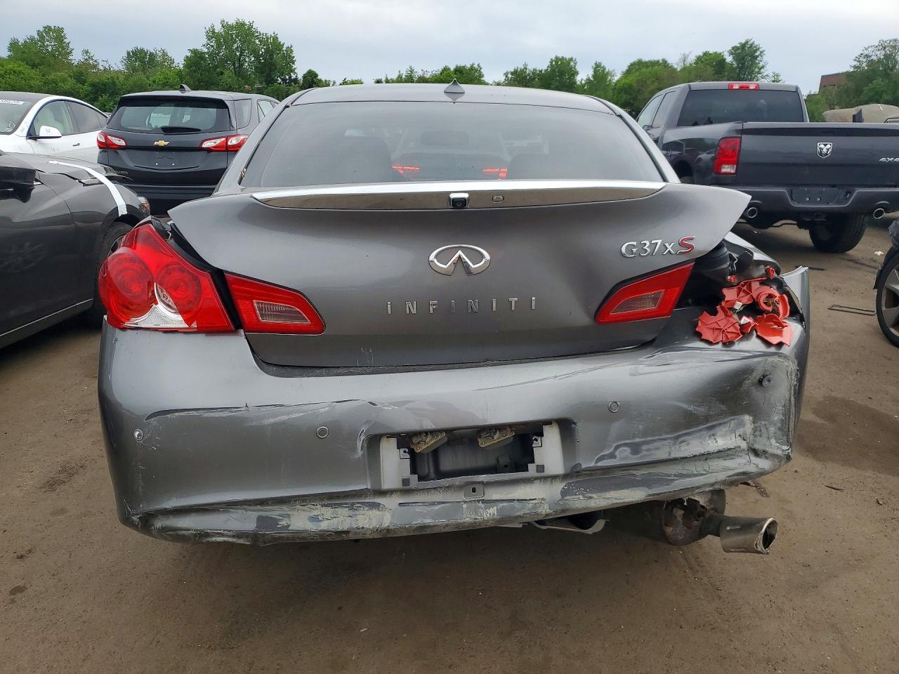 INFINITI G37 X