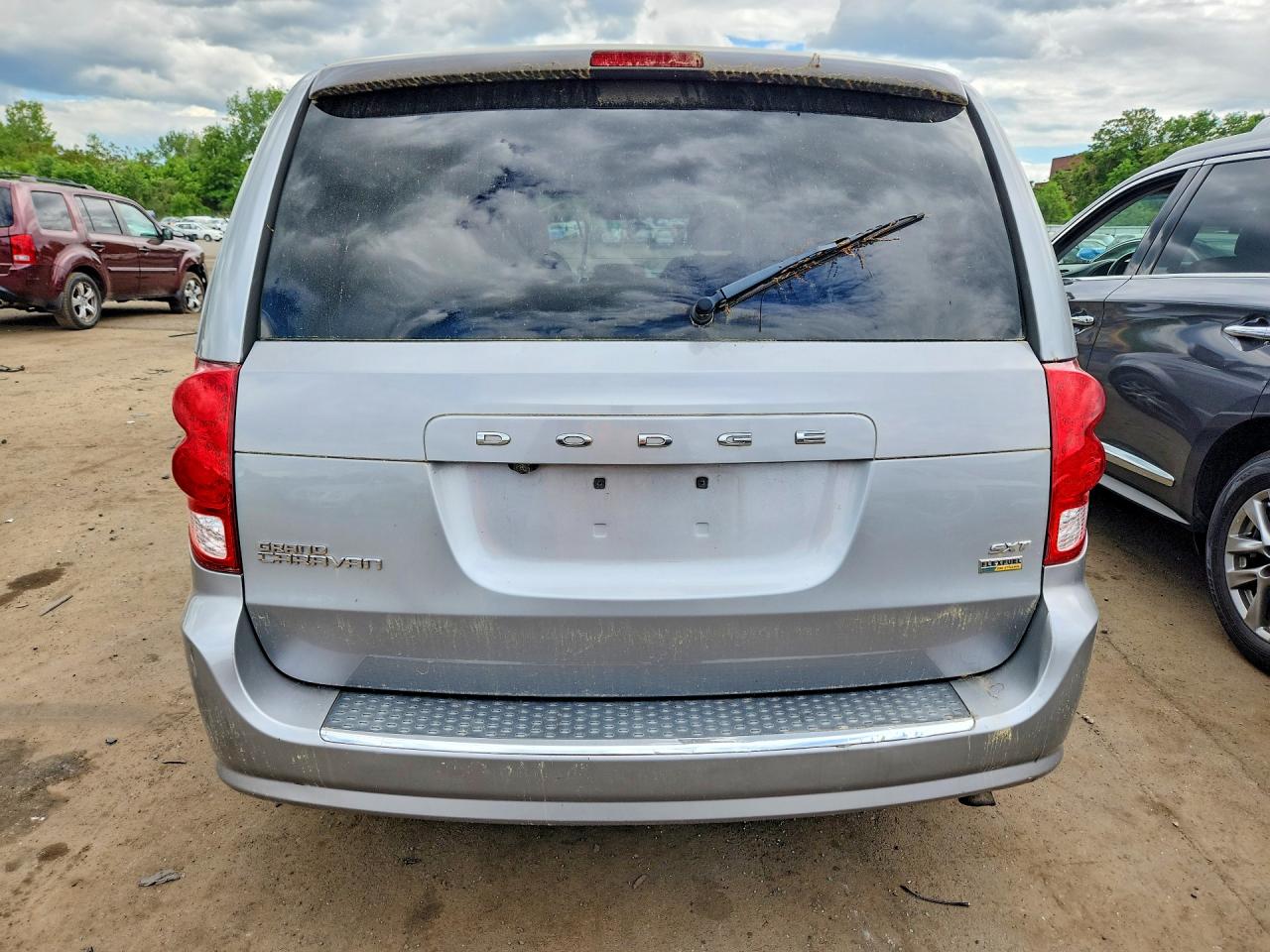 Dodge Caravan Sxt