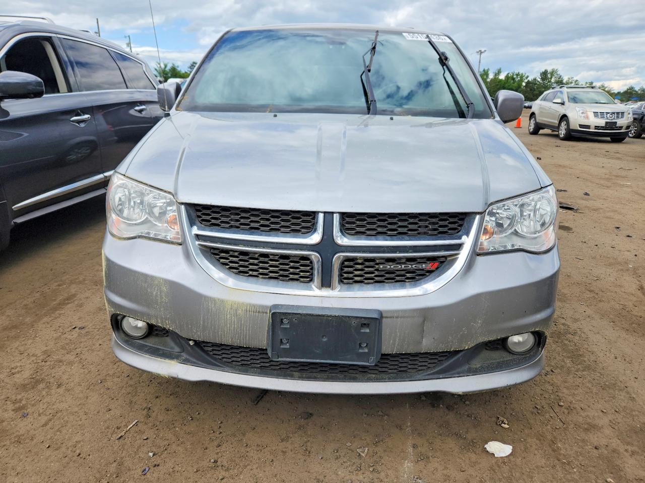 Dodge Caravan Sxt