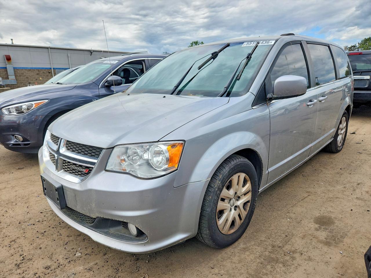 Salvage Dodge Caravan Image