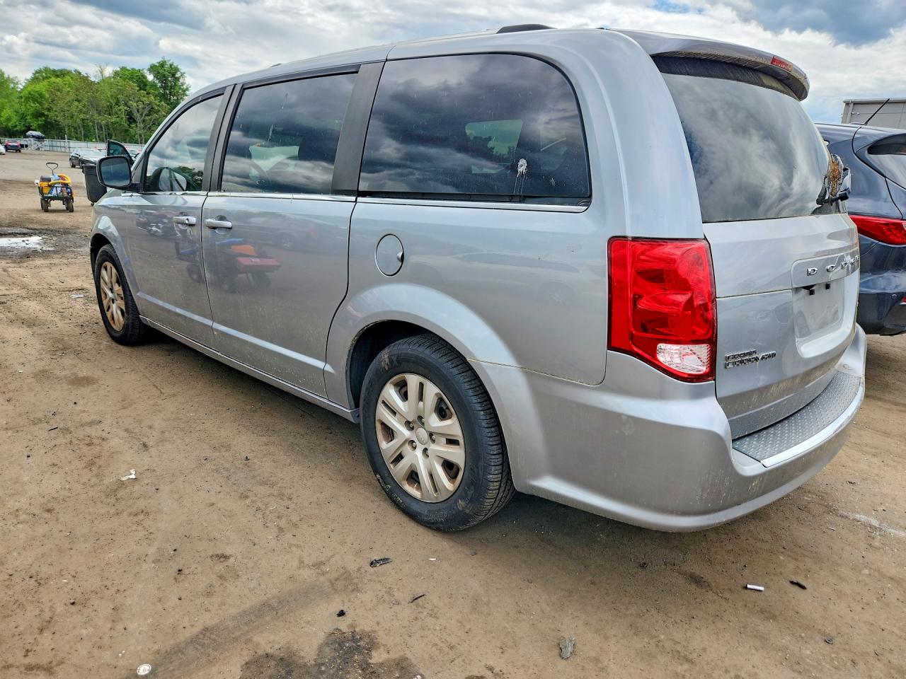 Dodge Caravan Sxt