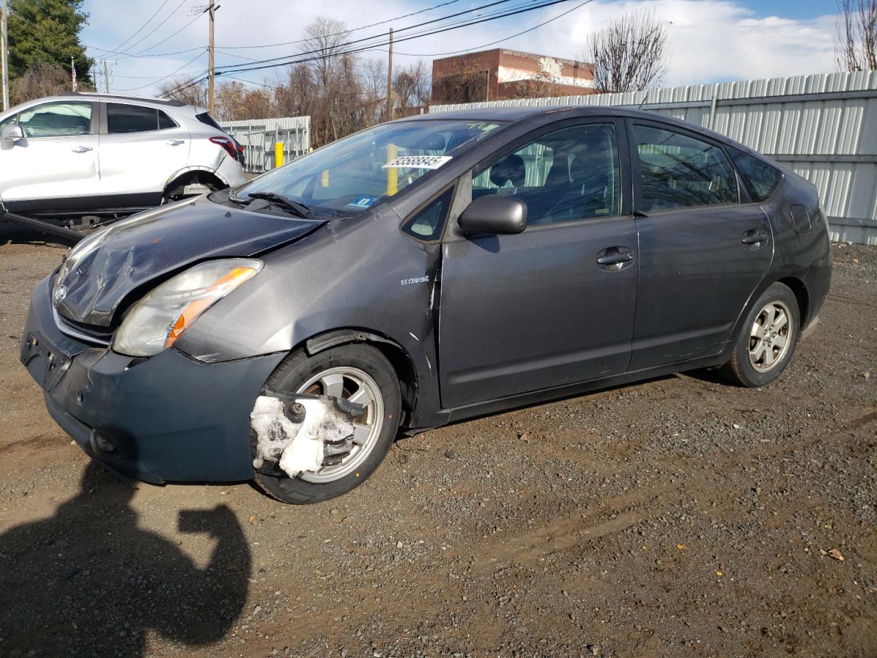 Salvage Toyota Prius Image