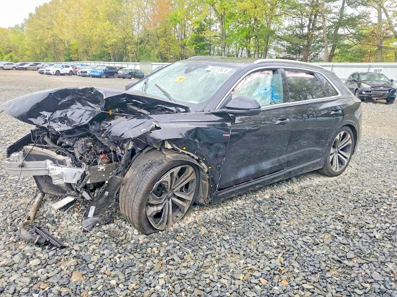 Salvage Audi Q8 Image