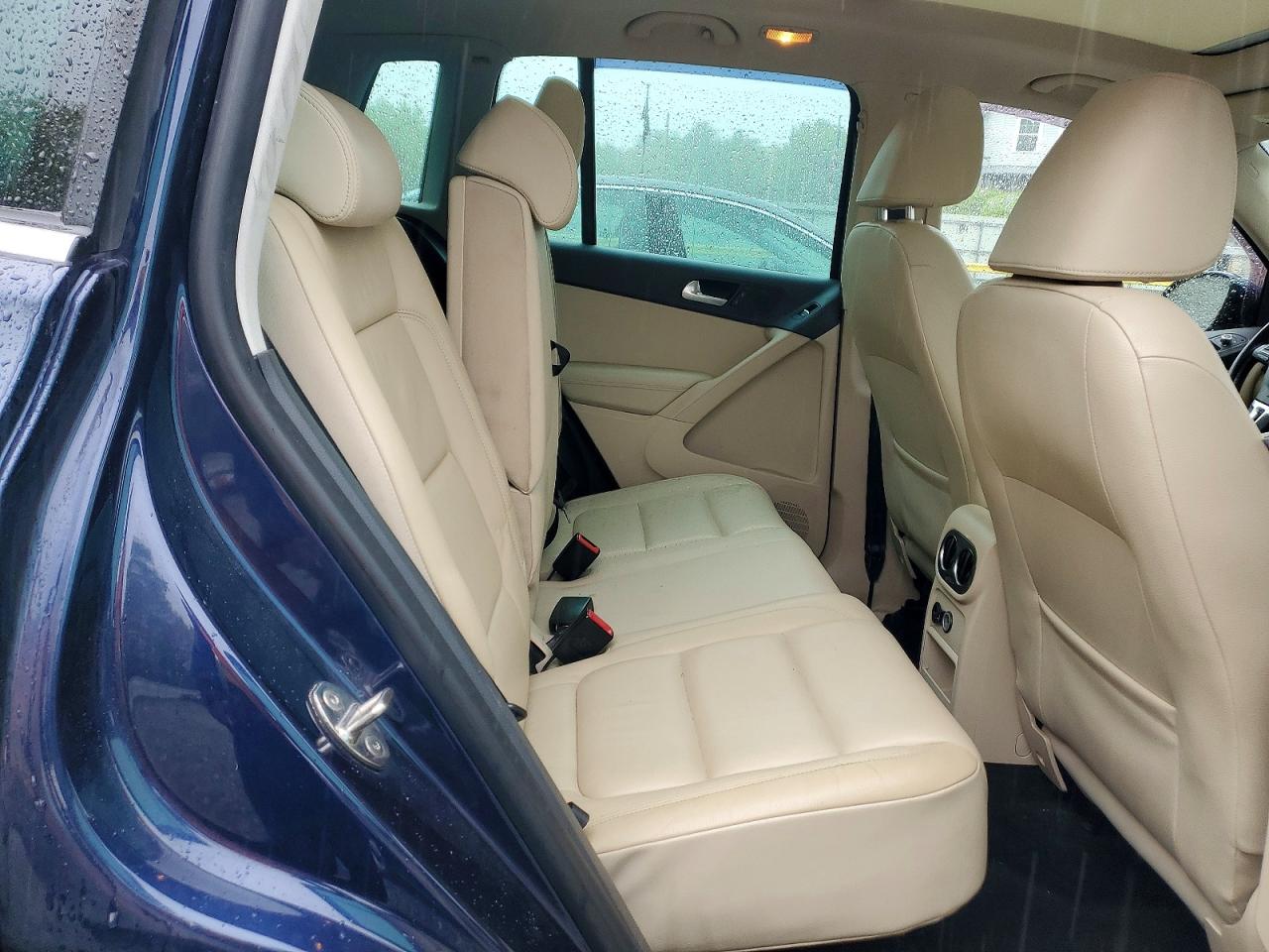 Volkswagen Tiguan S