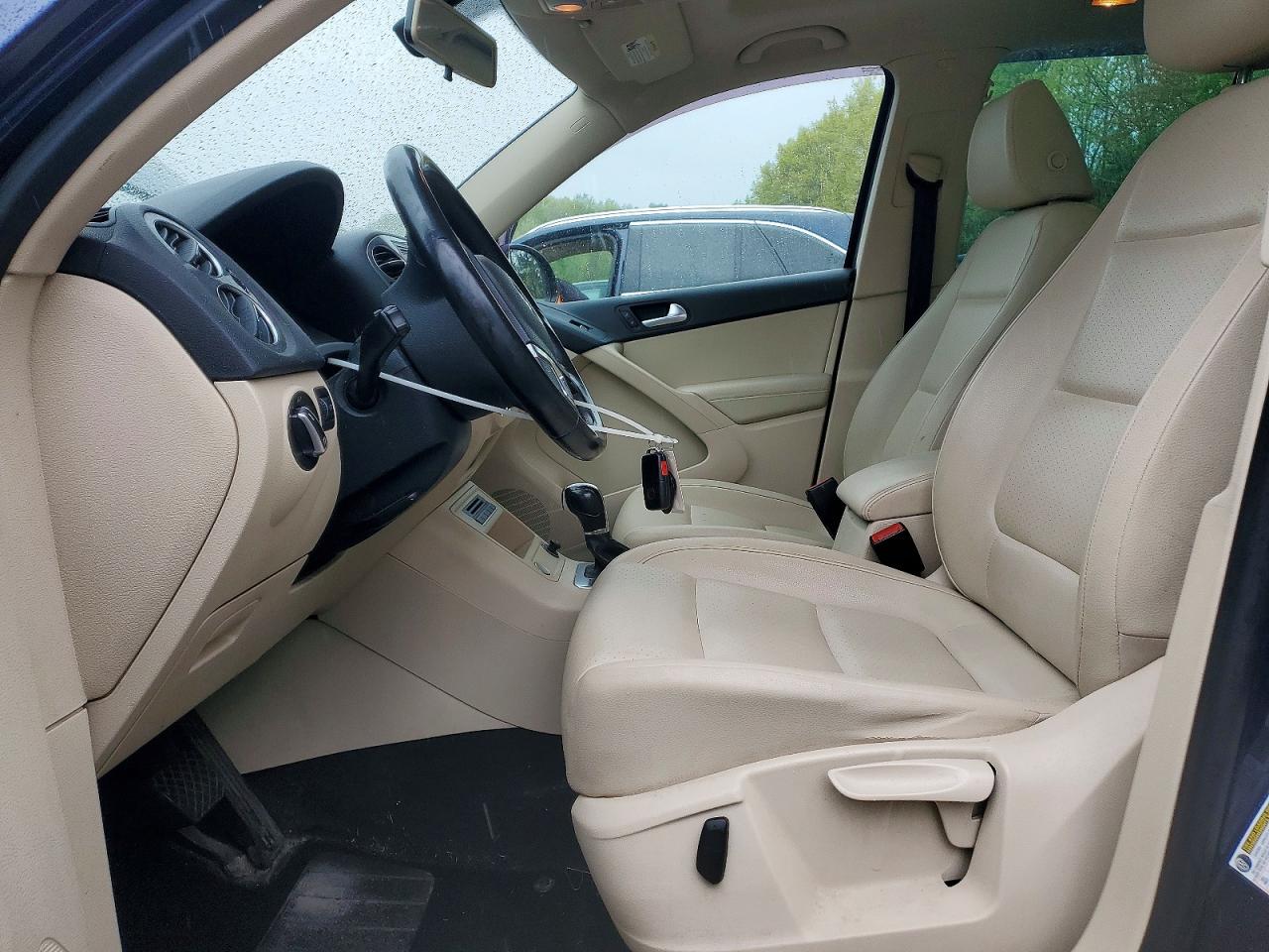 Volkswagen Tiguan S