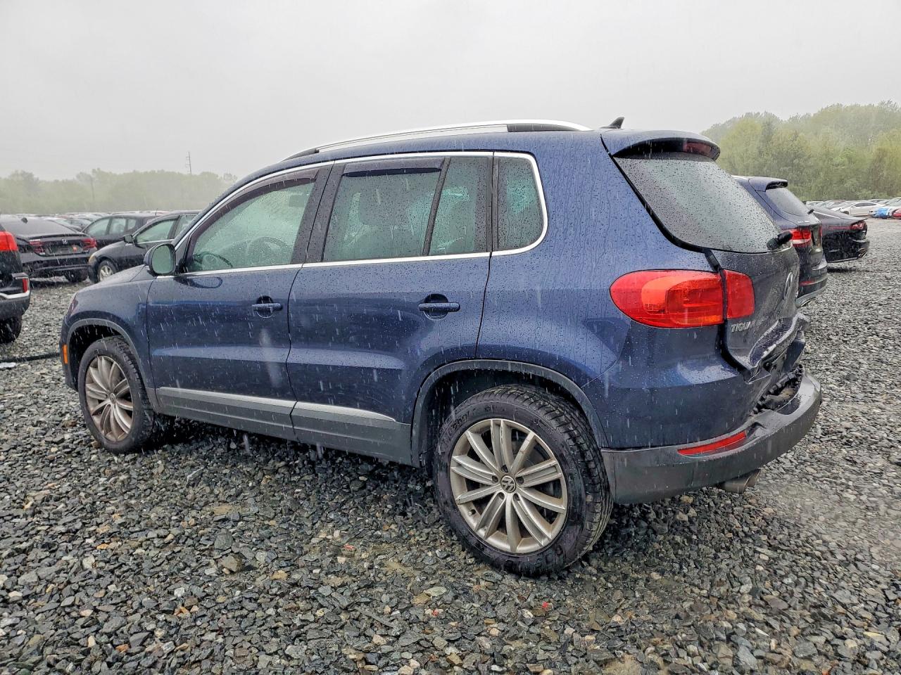Volkswagen Tiguan S