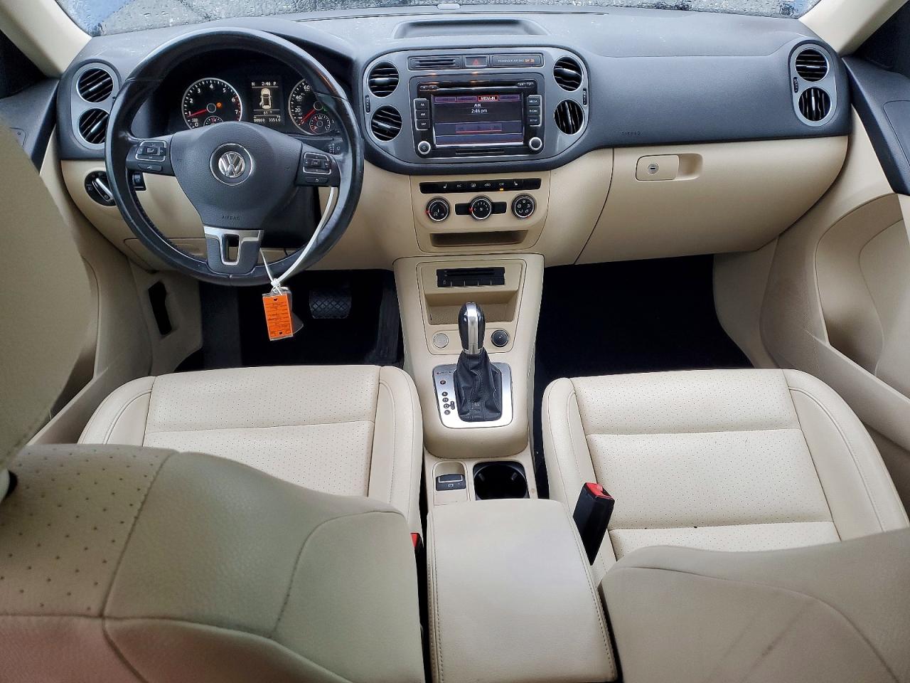 Volkswagen Tiguan S