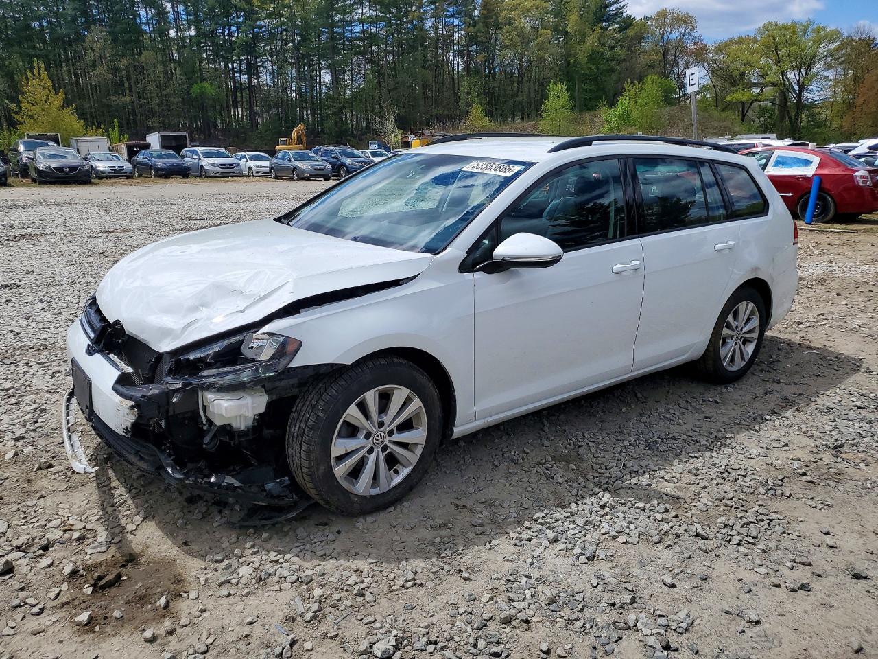 Salvage Volkswagen Golf Image