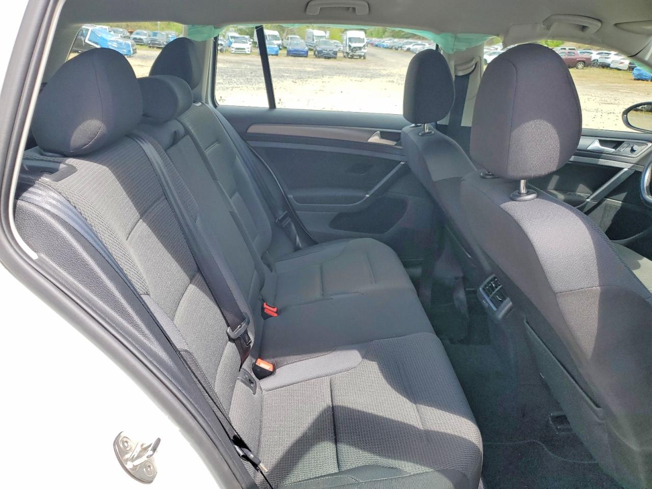 Volkswagen Golf S