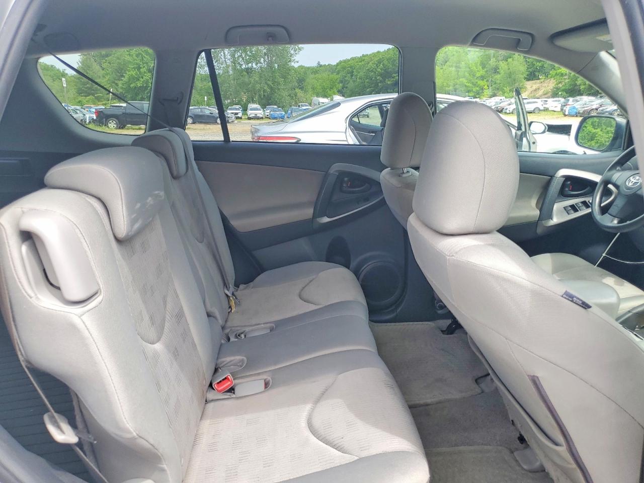 Toyota RAV4 Base