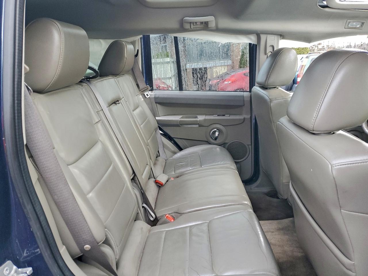 Jeep Commander Sport