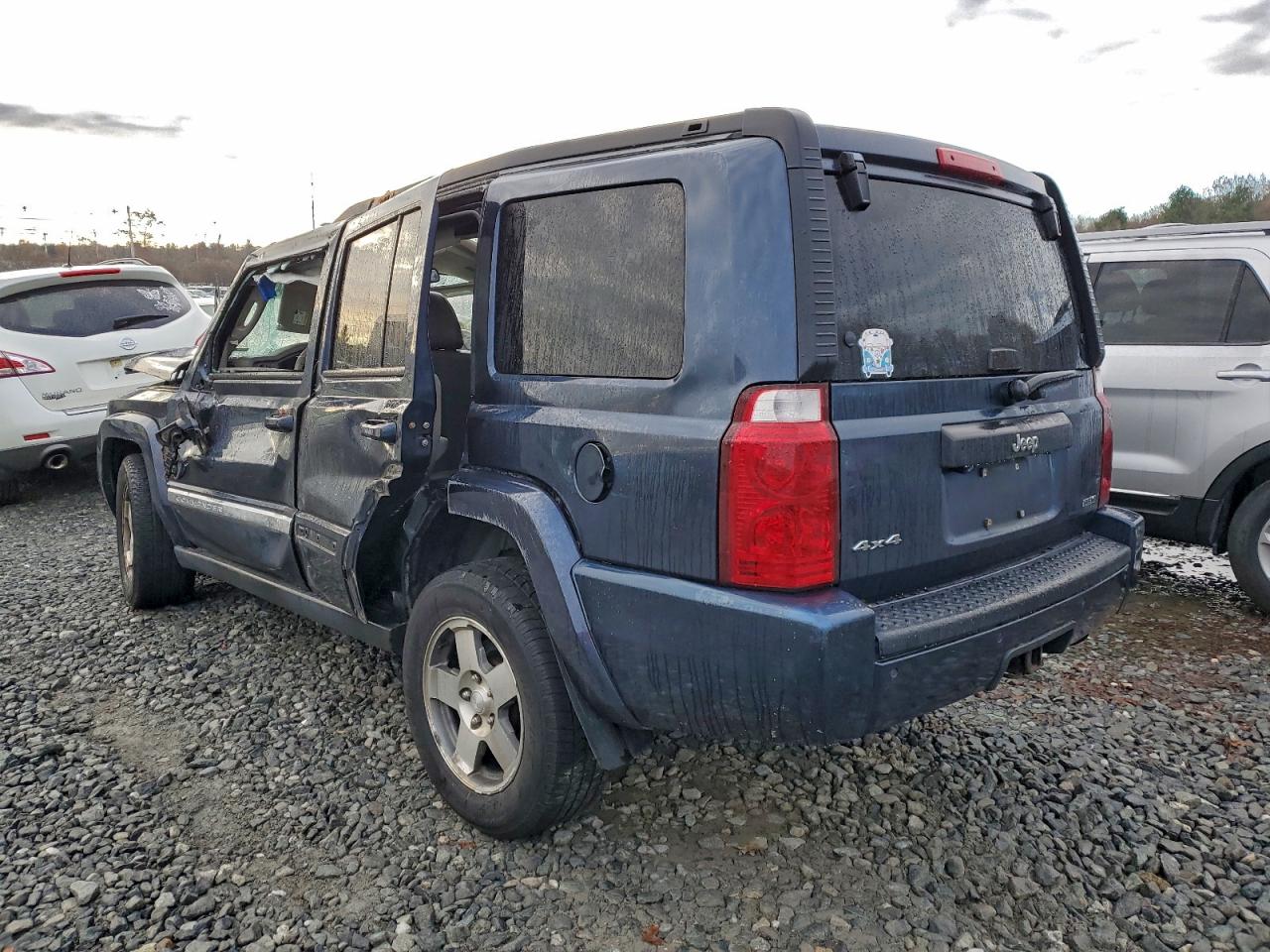 Jeep Commander Sport