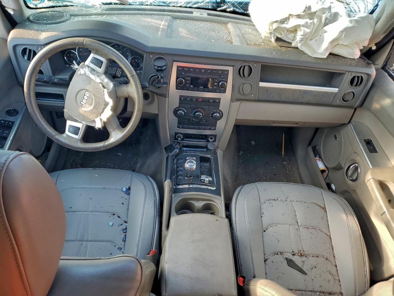 Jeep Commander Sport
