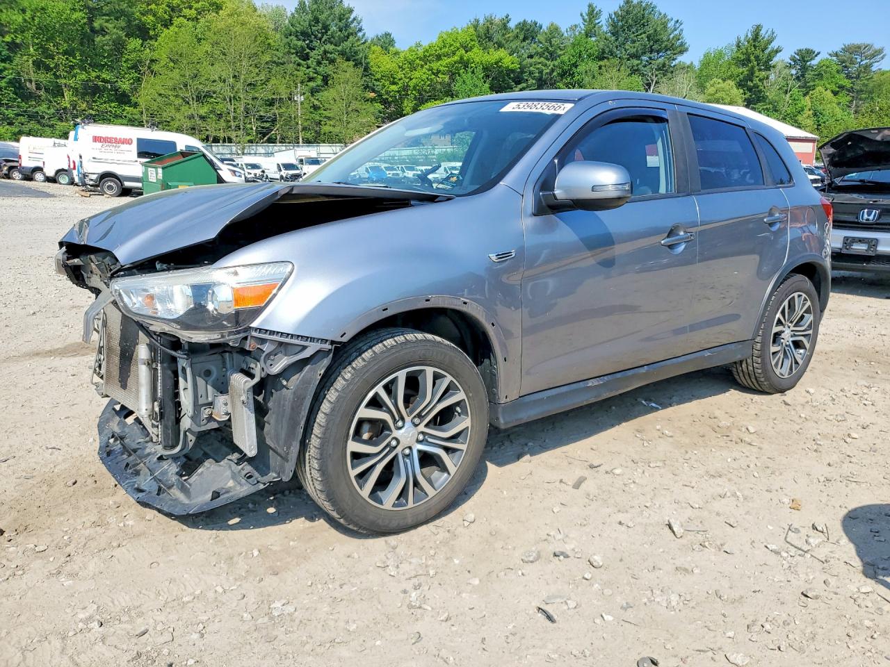 Salvage Mitsubishi Outlander Image