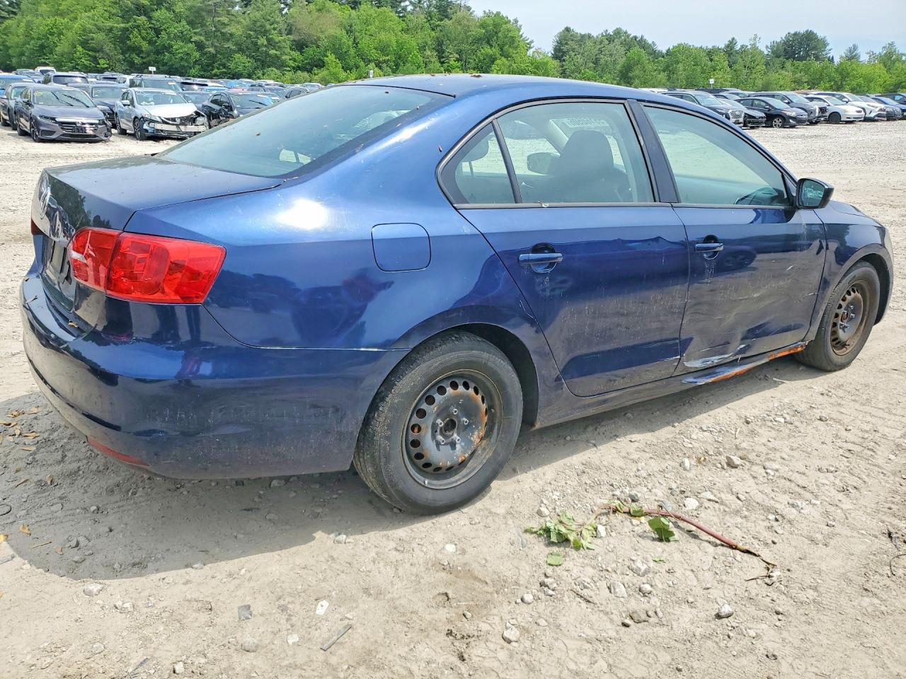 Volkswagen Jetta Base