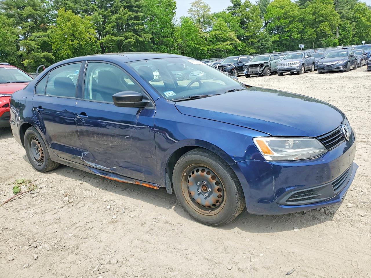 Volkswagen Jetta Base