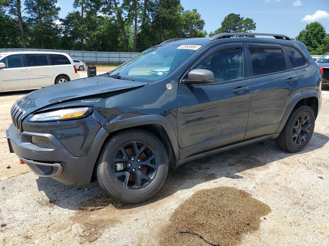Salvage Jeep Cherokee Image