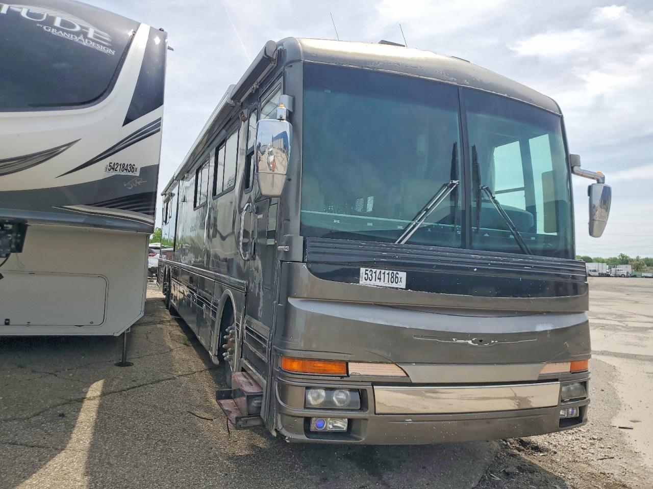 Salvage Fleetwood Rv Recreation Image