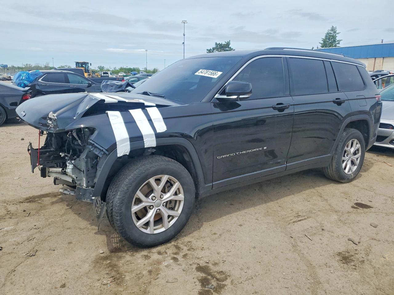 Salvage Jeep Cherokee Image