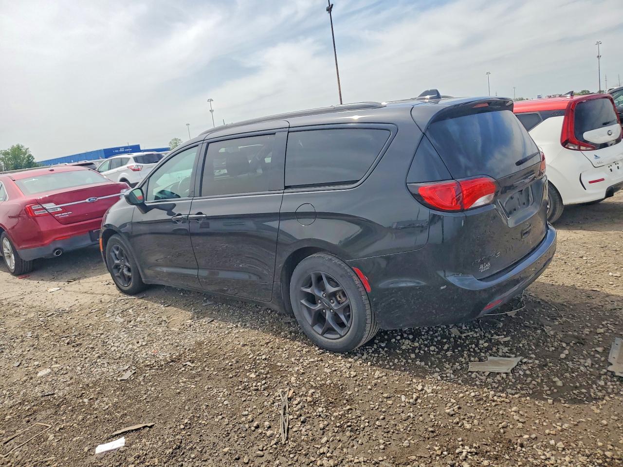 Chrysler Pacifica Touring L Plus