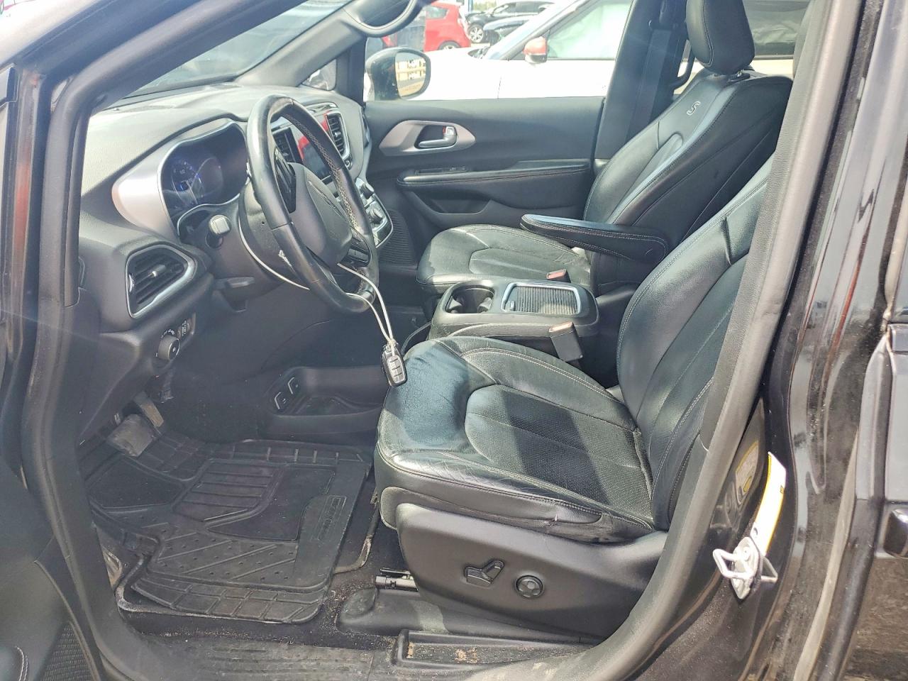 Chrysler Pacifica Touring L Plus