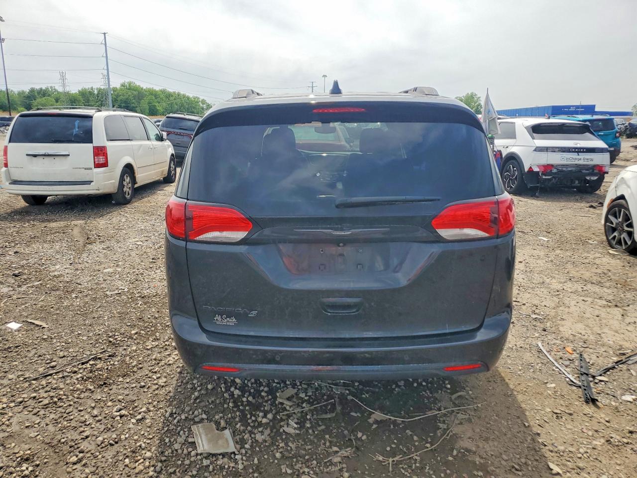 Chrysler Pacifica Touring L Plus