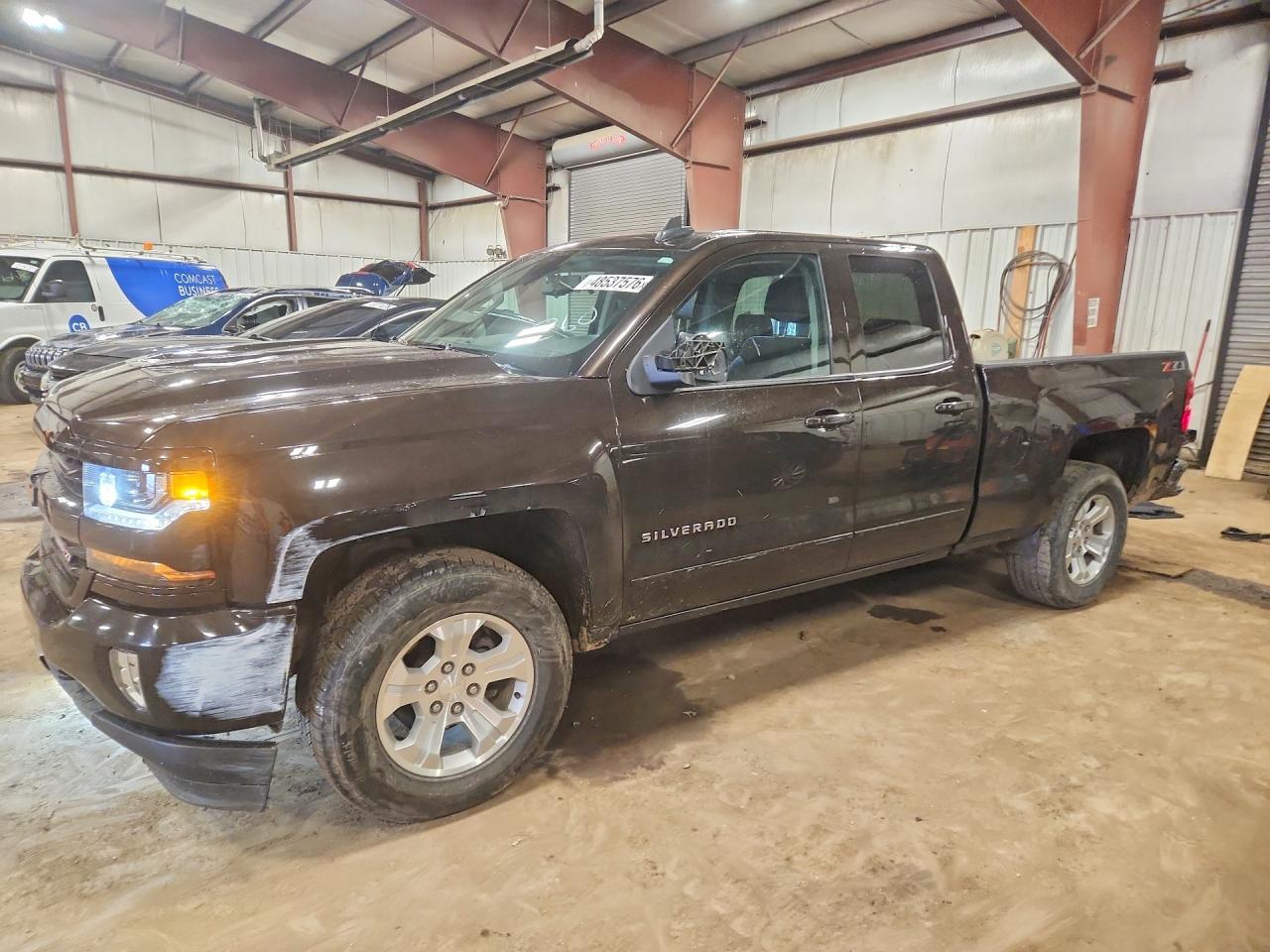 Salvage Chevrolet Silverado Image