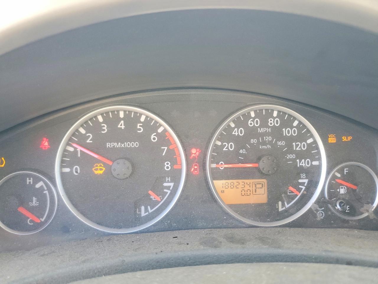 Nissan Pathfinder Xe