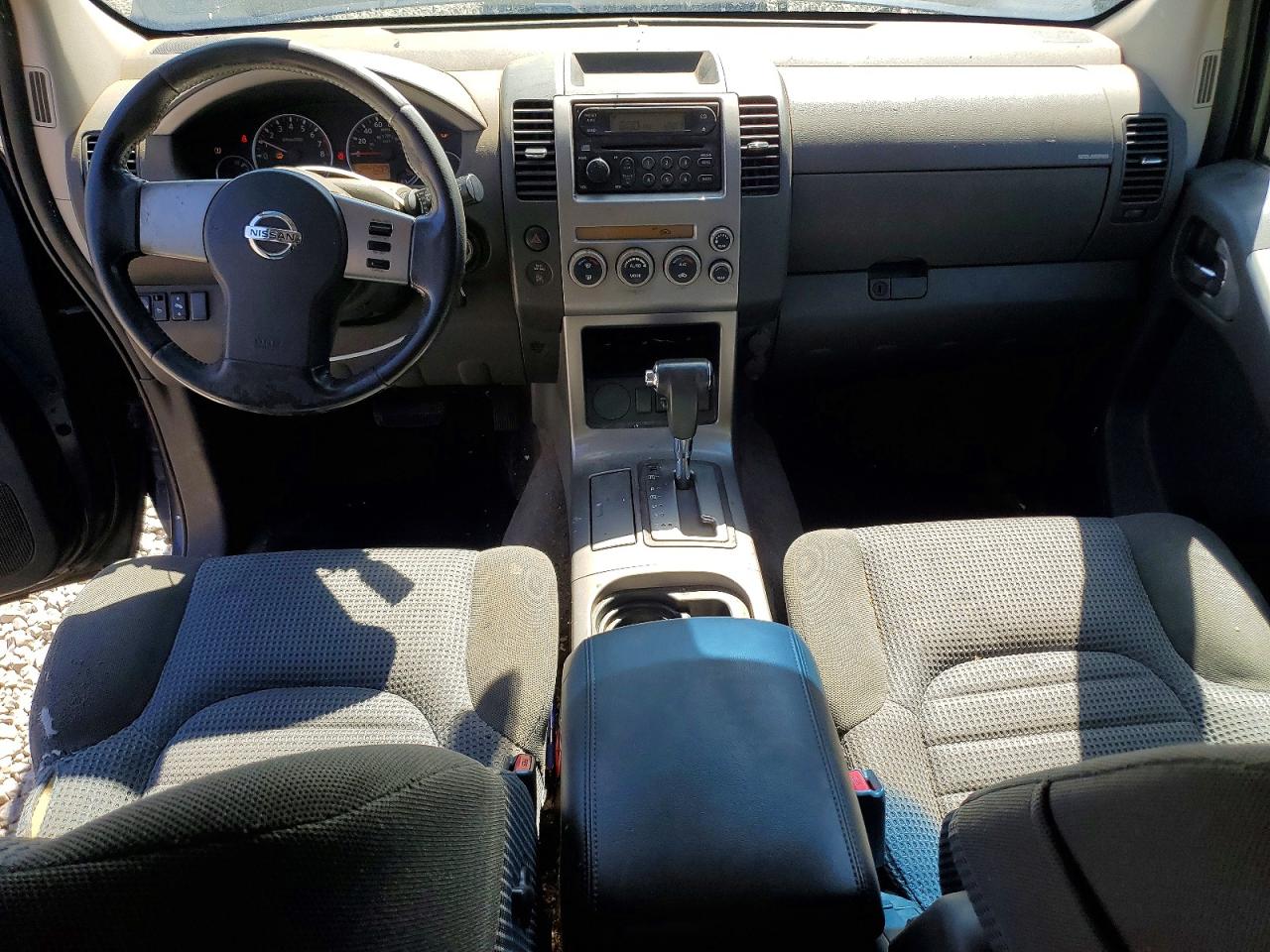 Nissan Pathfinder Xe