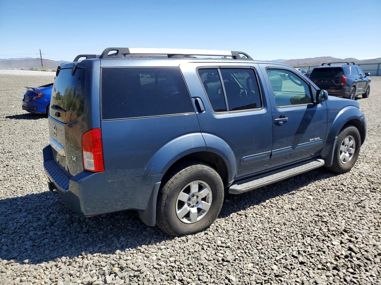 Nissan Pathfinder Xe