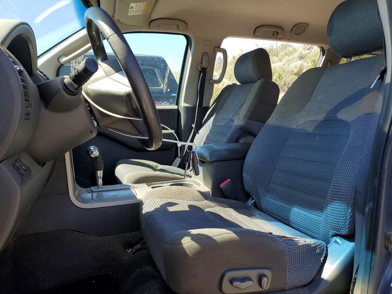 Nissan Pathfinder Xe