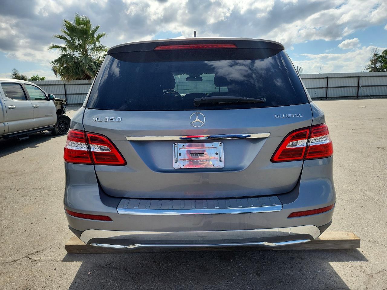 Mercedes-Benz M-Class 350 Bluetec