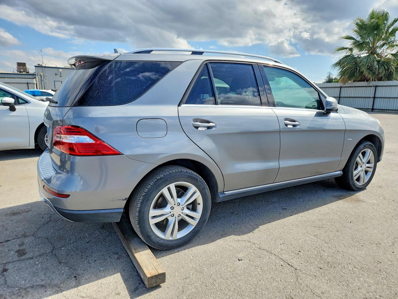 Mercedes-Benz M-Class 350 Bluetec
