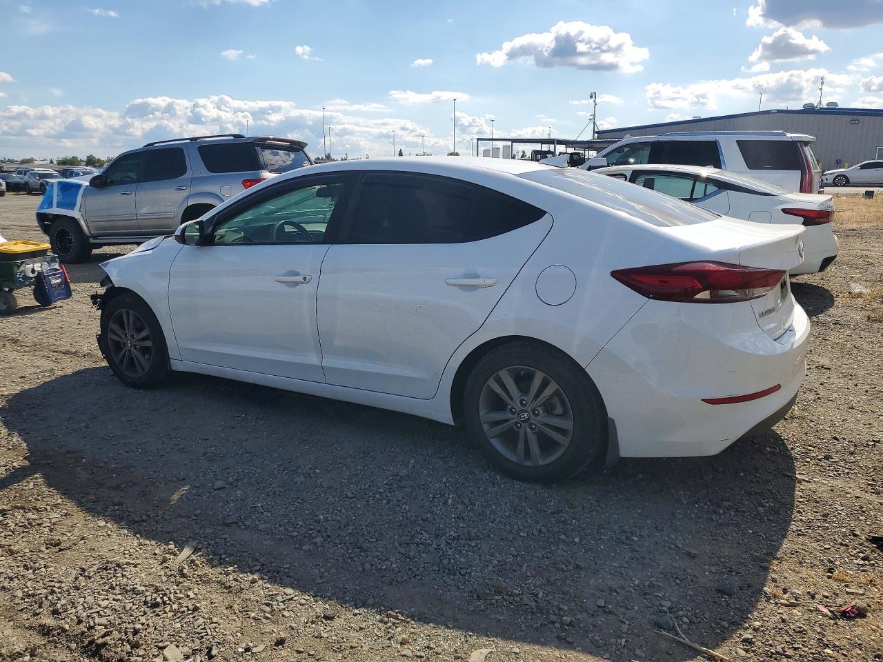 Hyundai ELANTRA Sel
