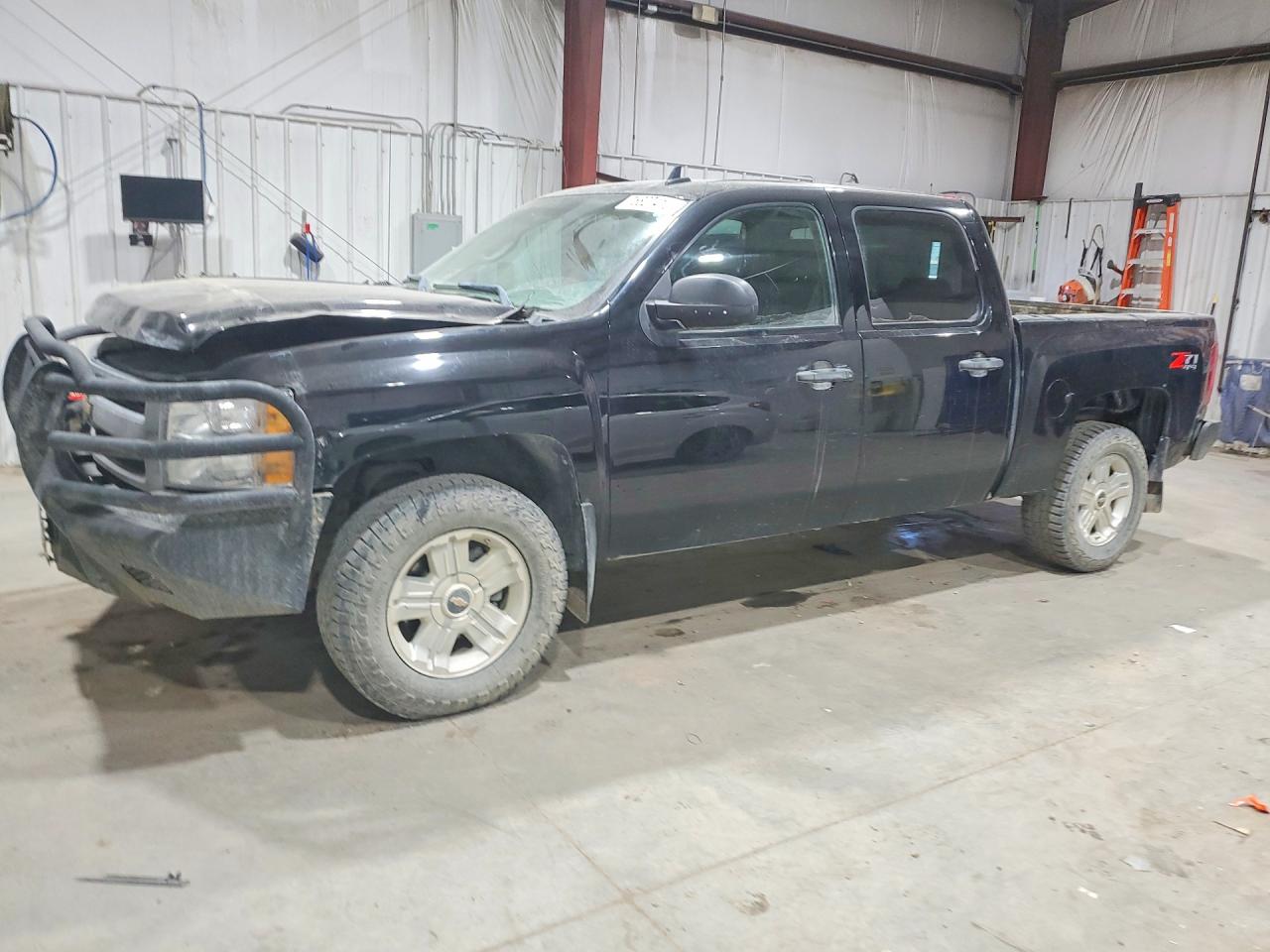 Salvage Chevrolet Silverado Image