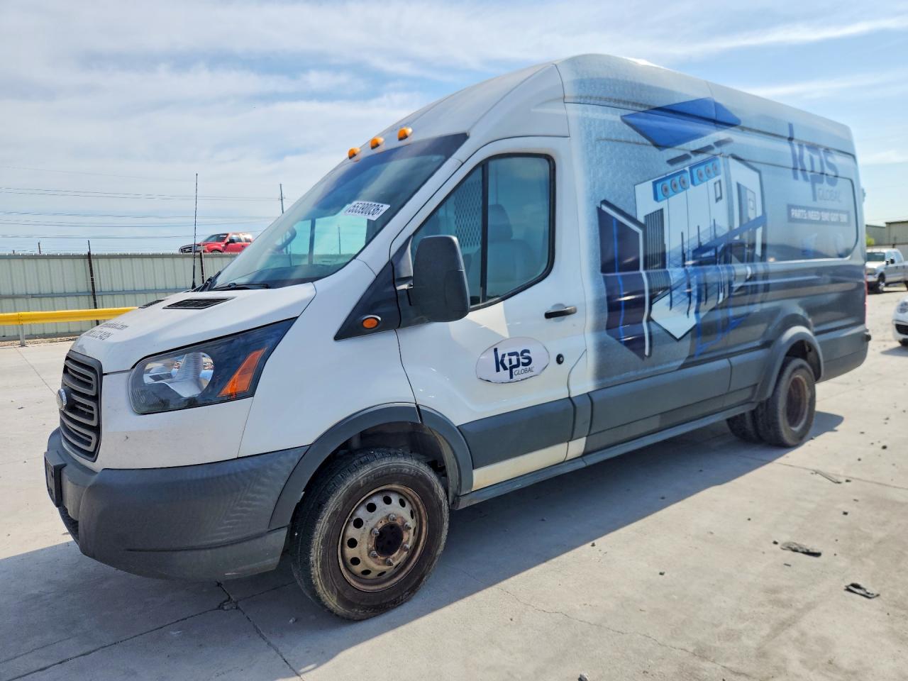 Salvage Ford Transit Image