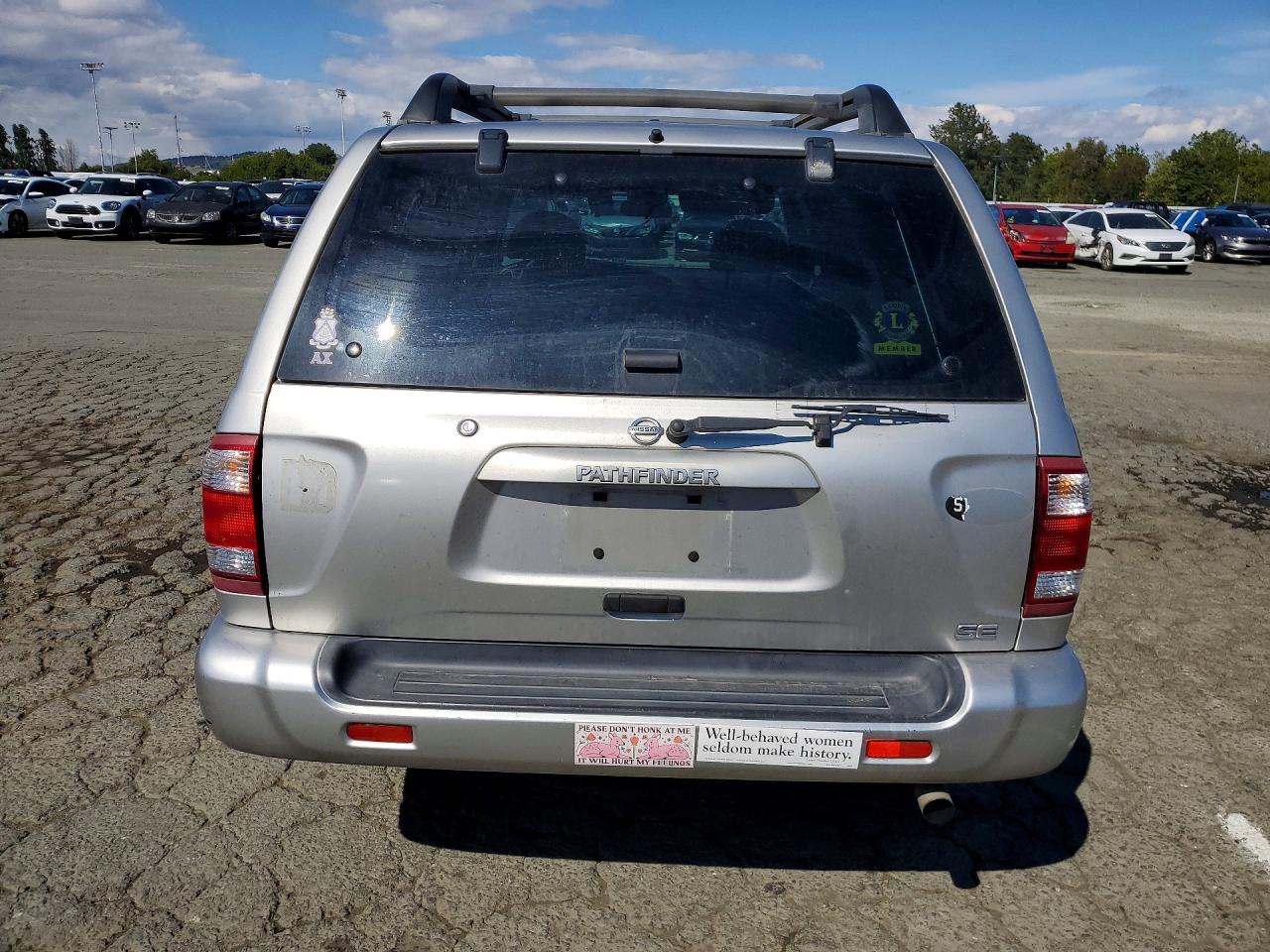 Nissan Pathfinder Se
