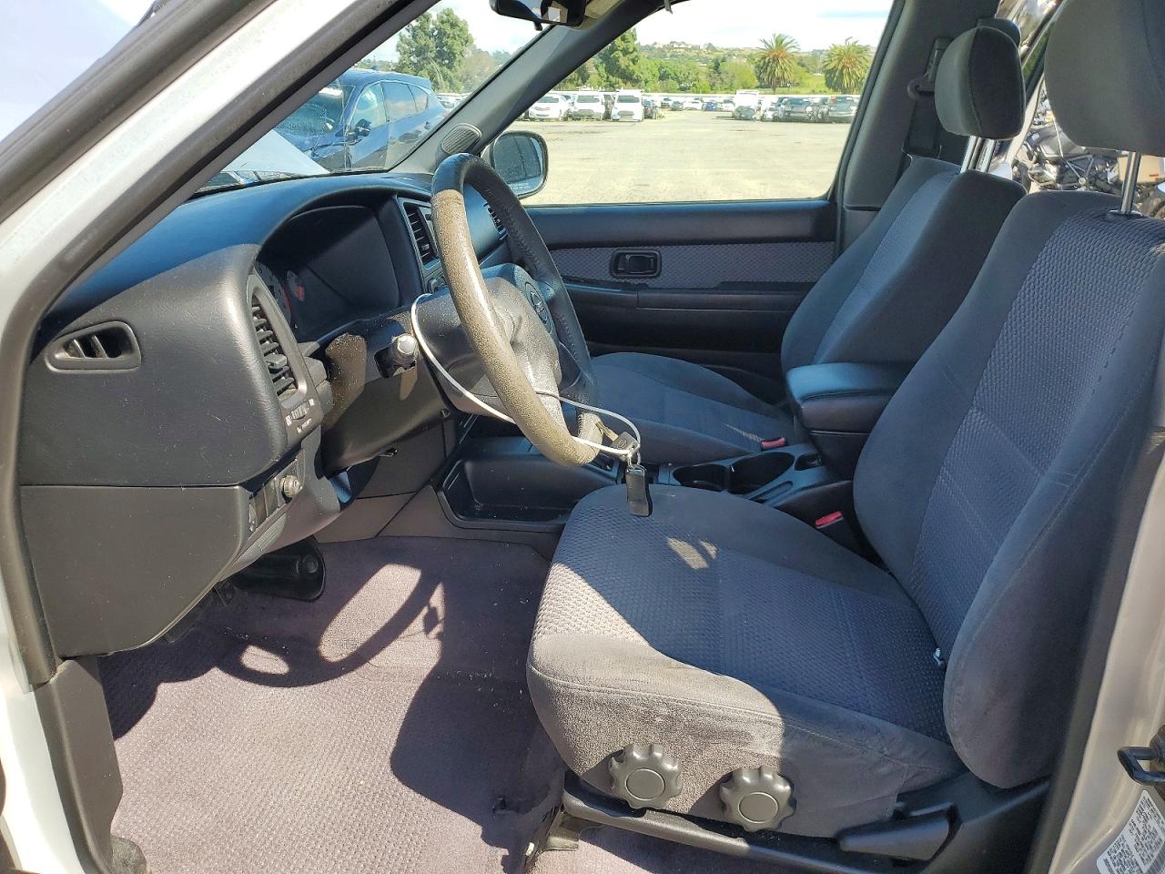 Nissan Pathfinder Se